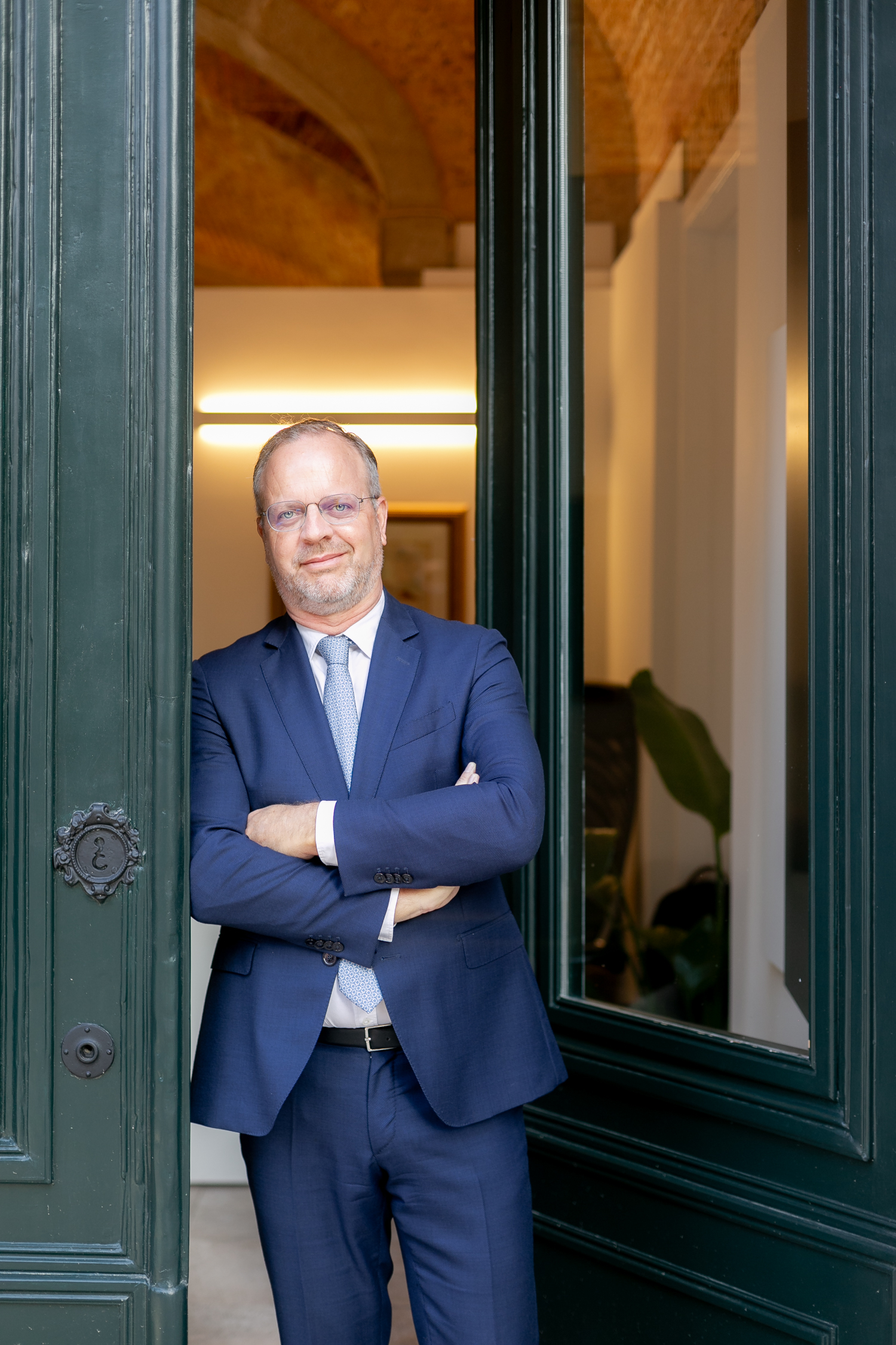 Advogado em sessão de fotografia corporativa em Lisboa.